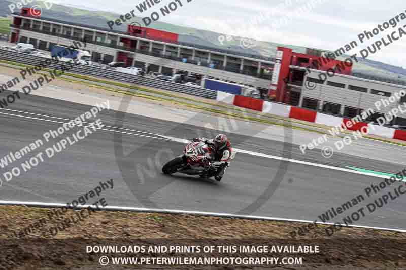 cadwell no limits trackday;cadwell park;cadwell park photographs;cadwell trackday photographs;enduro digital images;event digital images;eventdigitalimages;navarra;no limits trackdays;peter wileman photography;racing digital images;trackday digital images;trackday photos